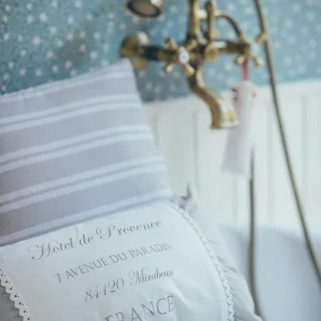 Elle Lindstroem * Paslepa