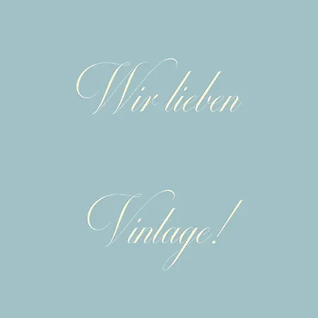 Elle Lindstroem