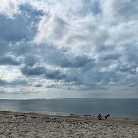 וילה Elle Lindstroem