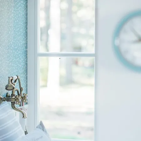 Elle Lindstroem וילה *