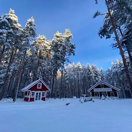 וילה Elle Lindstroem