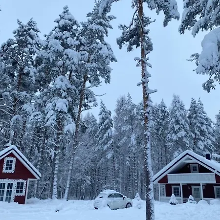 וילה Elle Lindstroem Paslepa